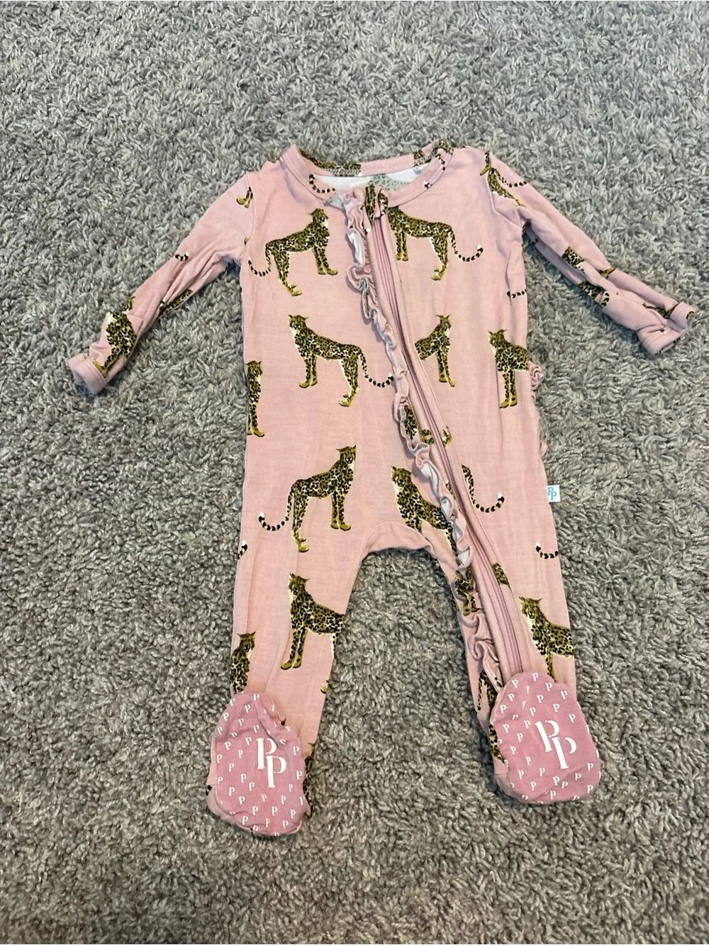 Posh Peanut Zippy // Newborn